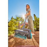 Gardena akutoitega mitmeotstarbeline puhastusseade AquaBrush patio 03/18V P4A komplekt